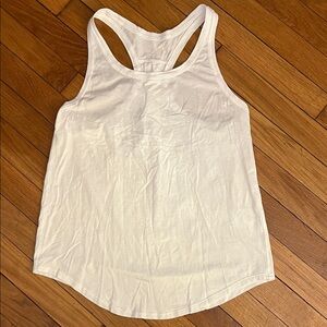 Lululemon white cotton tank size 4 16 in Pit to pit very good!